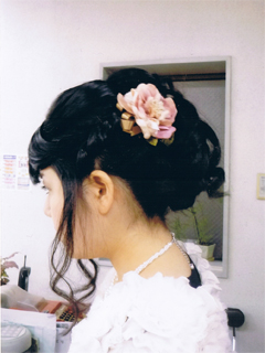 結婚式のお呼ばれに
ヘアセット